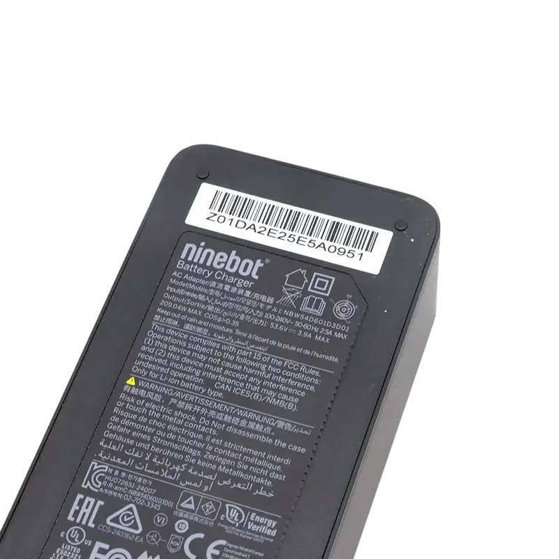 Originalni polnilnik za električni skuter Ninebot Zt3 Pro 53.6v 3.9a 210w (1)